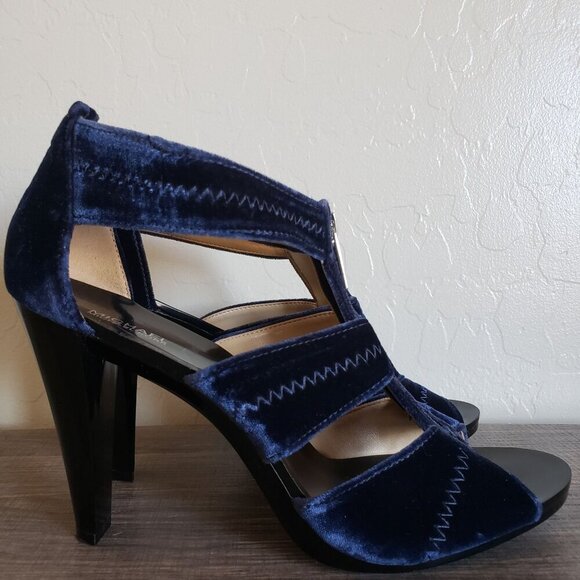 Michael Kors Berkley Velvet T-Strap Heels Admiral Blue Size Women's 10 Zippered - Picture 2 of 12